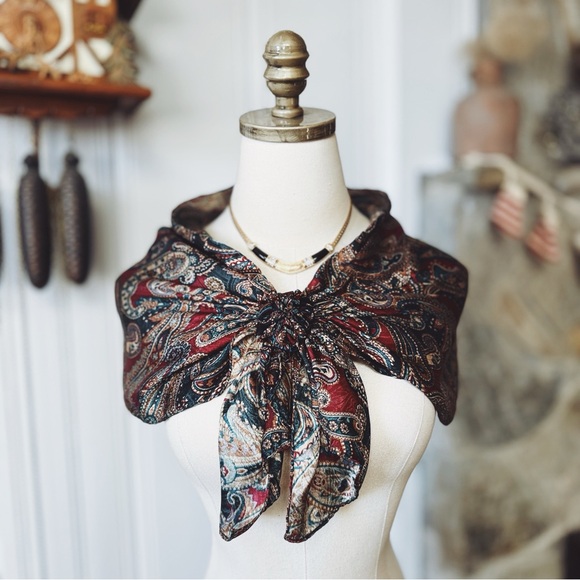 Vintage Accessories - Vintage Satin Brocade Paisley Shoulder Wrap Shawl